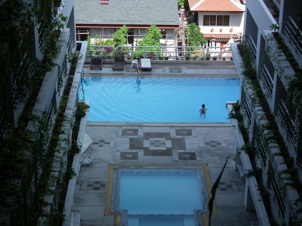 Appartamento Abricole At Pattaya Hill Esterno foto