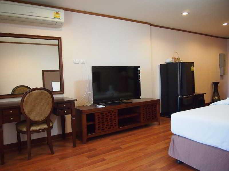 Appartamento Abricole At Pattaya Hill Esterno foto