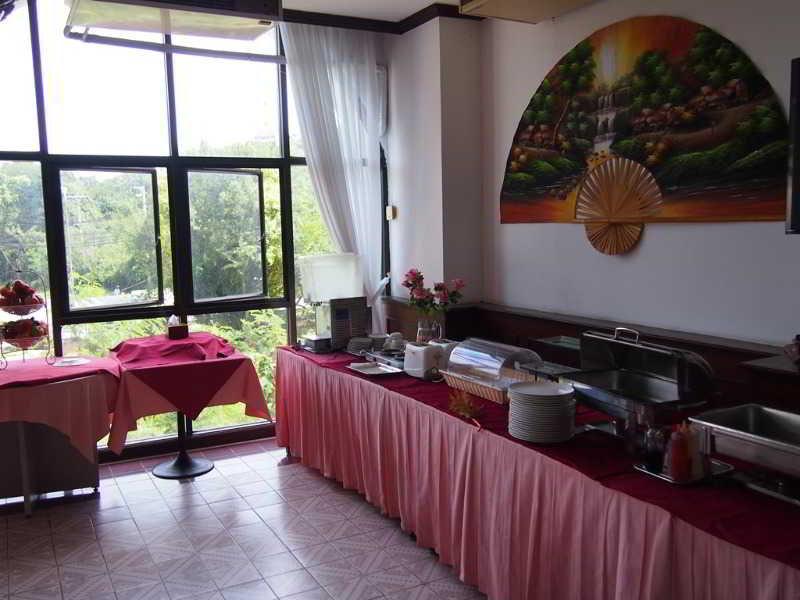 Appartamento Abricole At Pattaya Hill Esterno foto