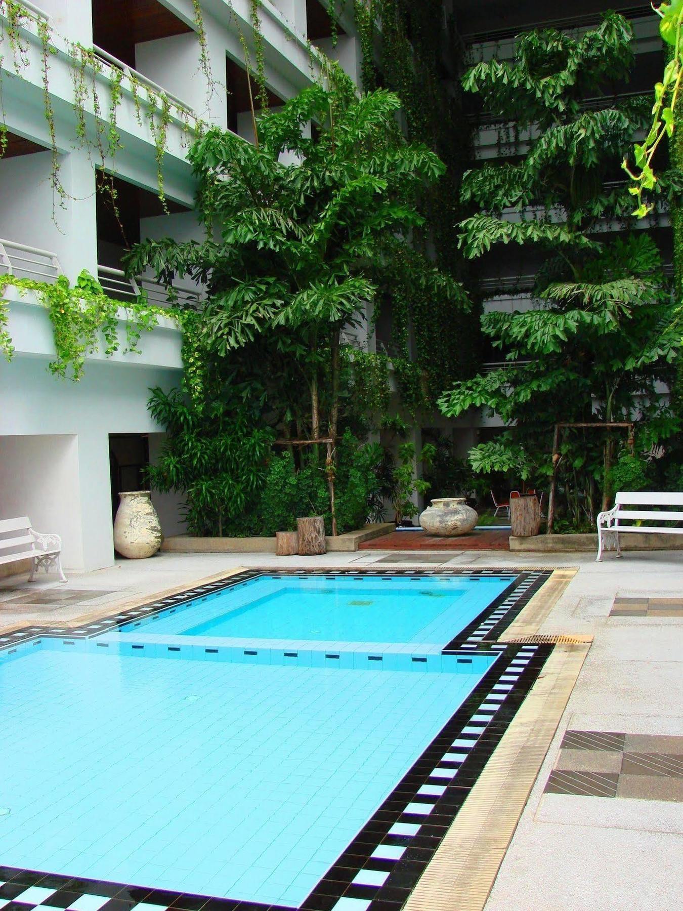 Appartamento Abricole At Pattaya Hill Esterno foto